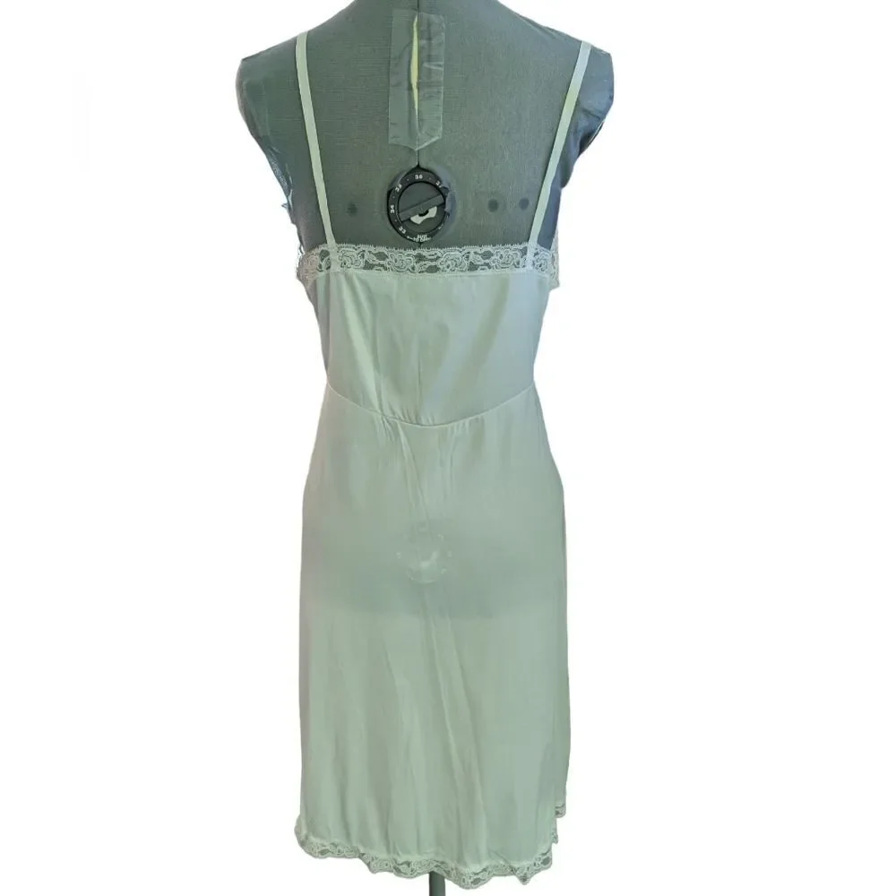 vintage women's 60s white ‎ nylon gown slip with lace details - Picture 8 of 8